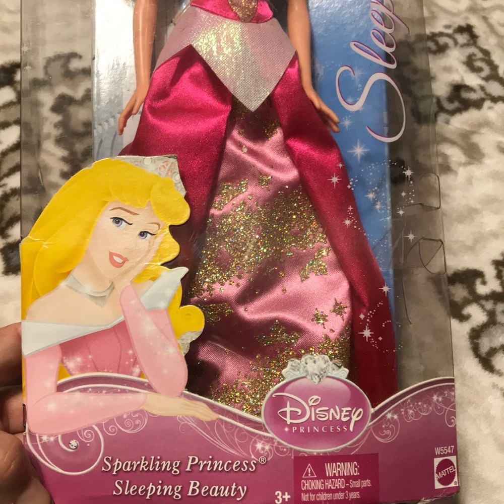 SLEEPING BEAUTY - Picture 8 of 8